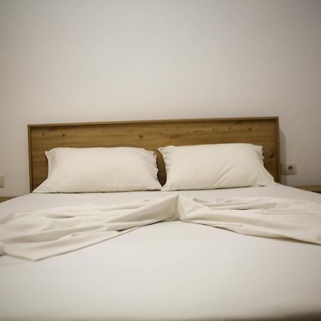 Green-Garden Apartmets ซารานเดอ ภายนอก รูปภาพ