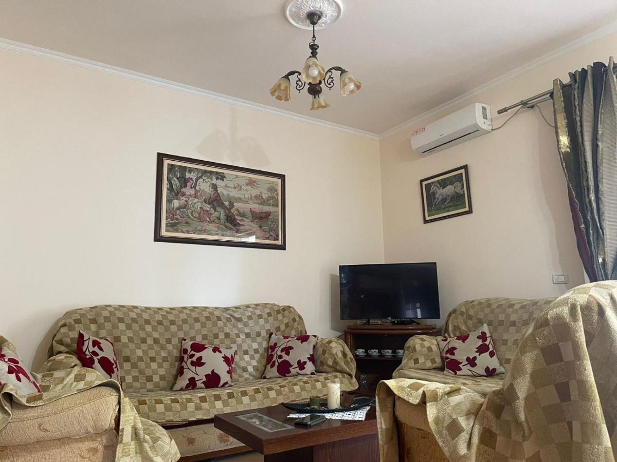 Green-Garden Apartmets ซารานเดอ ภายนอก รูปภาพ