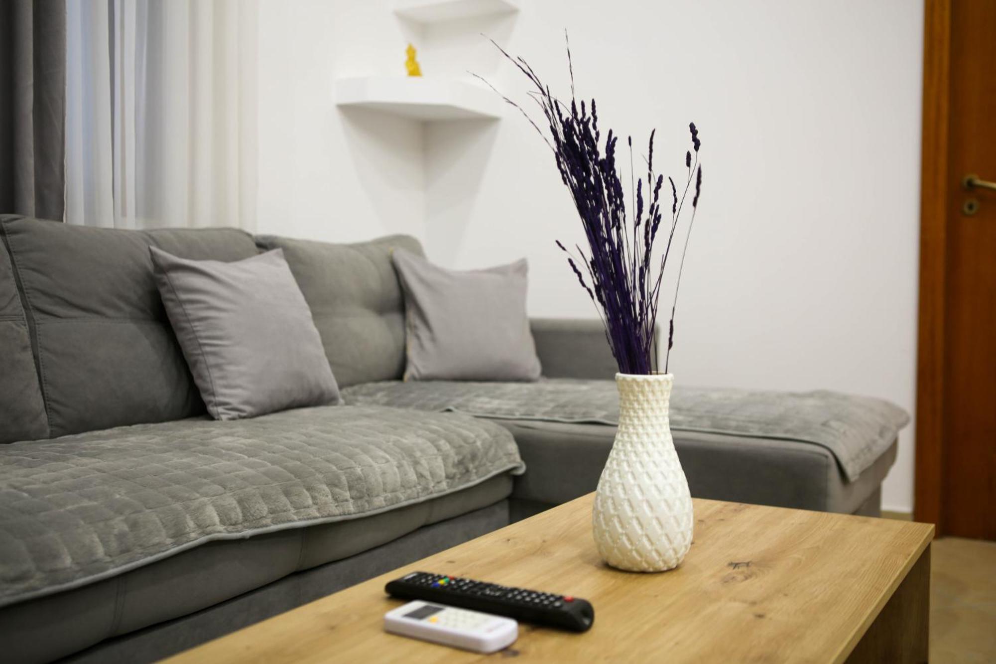 Green-Garden Apartmets ซารานเดอ ภายนอก รูปภาพ